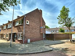 Karel van den Oeverstraat 2002.JPG